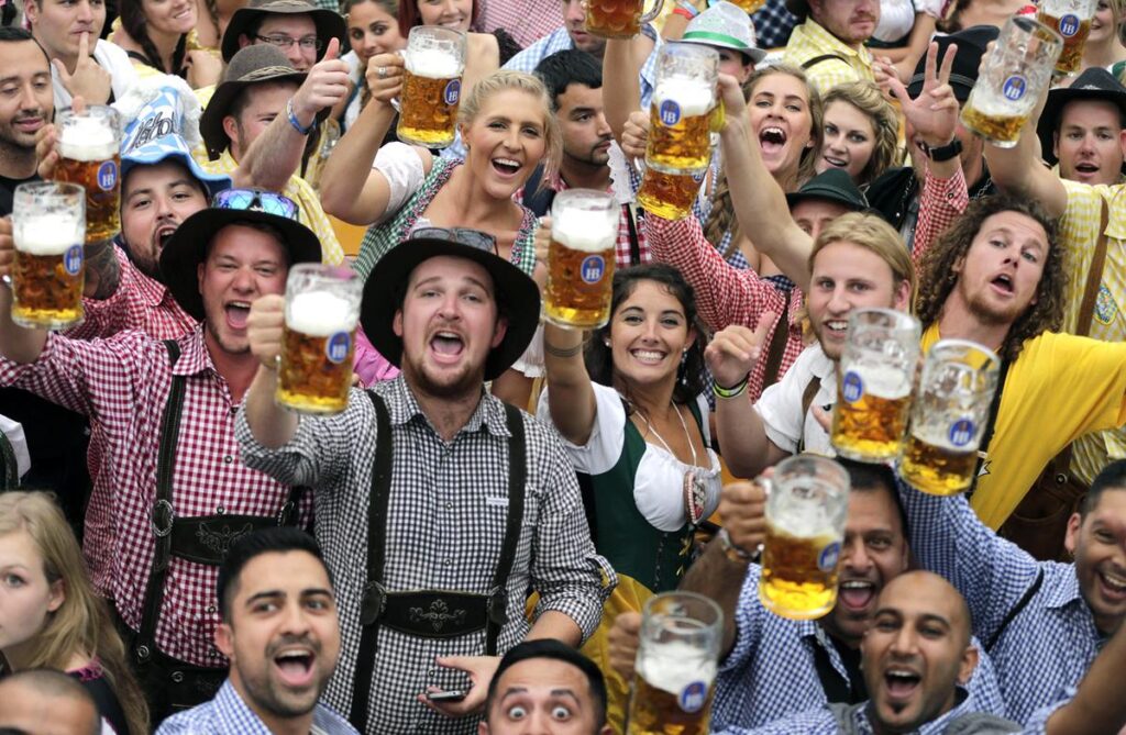 Oktoberfest/ Origjina e festës së famshme gjermane që zgjat 16 ditë 4 4 9