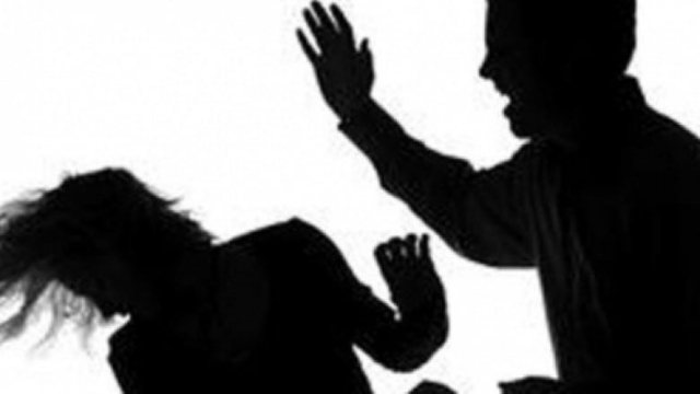 Avokatja e njohur shqiptare trondit me deklaratën, tregon dhunën çnjerëzore të ushtruar nga bashkëshorti 640 0 615d6ee37eea5