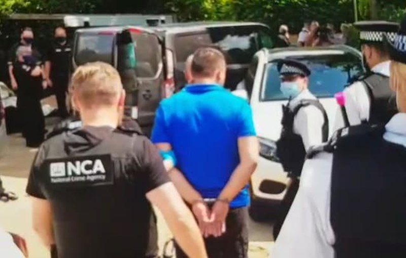 Elektriçisti fundos shqiptarin në Angli, njofton menjëherë policinë pas asaj që pa në banesën e tij 800 0 615f2e81184cd