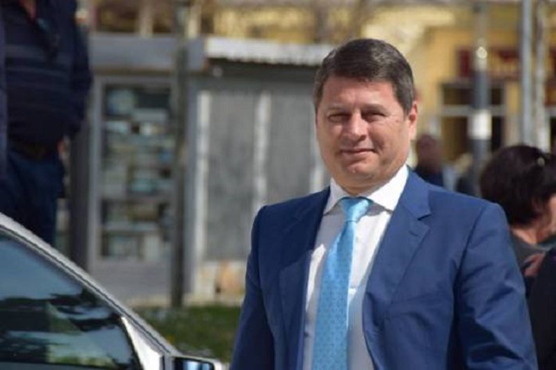 Rama e lavdëroi publikisht për pastrimin e plehrave, reagon Pjerin Ndreu: Nuk jam shumë i kënaqur, kam ende… 800 0 6172ad072a9ee
