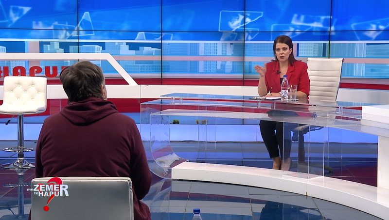 “Vajzat më bëjnë magji”/ Konflikti nisi pas vdekjes së djalit 24-vjeçar, nënë e bijë përballen live në emision: Një turp i madh që … 800 0 c14b1648adfd66aabd13bf67f543c467