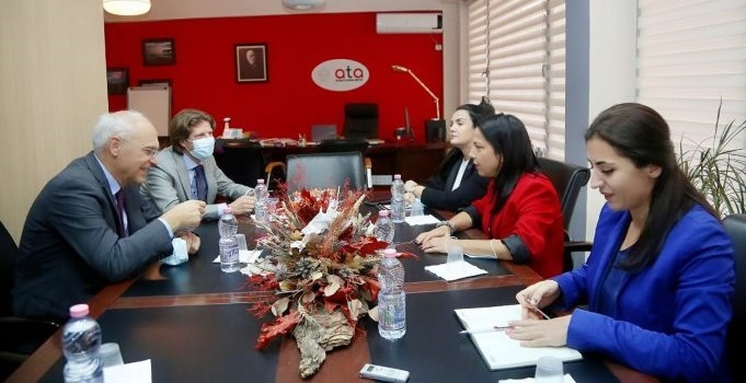 Zhupa takim me ambasadorin Zingraf: Sfidë, digjitalizimi i arkivit historik të fotove 96aad943 1746 4d0f a772 072f616e5ab4 696x464 1