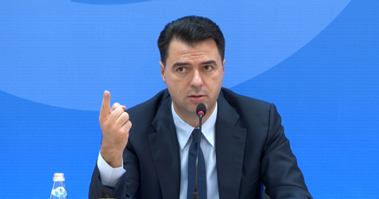 Basha reagon për planin me 3 pika të qeverisë për energjinë elekrike: Rama po fsheh vjedhjen duke e justifikuar me ‘krizë’, siç bëri me tenderat sekretë gjatë pandemisë Basha