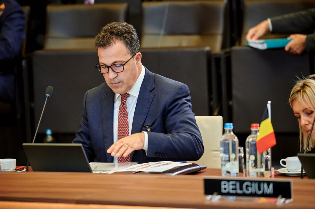 Peleshi: FA angazhohen për sigurinë e kampit ku janë strehuar refugjatët afganë në Kosovë WhatsApp Image 2021 10 22 at 10.41.59