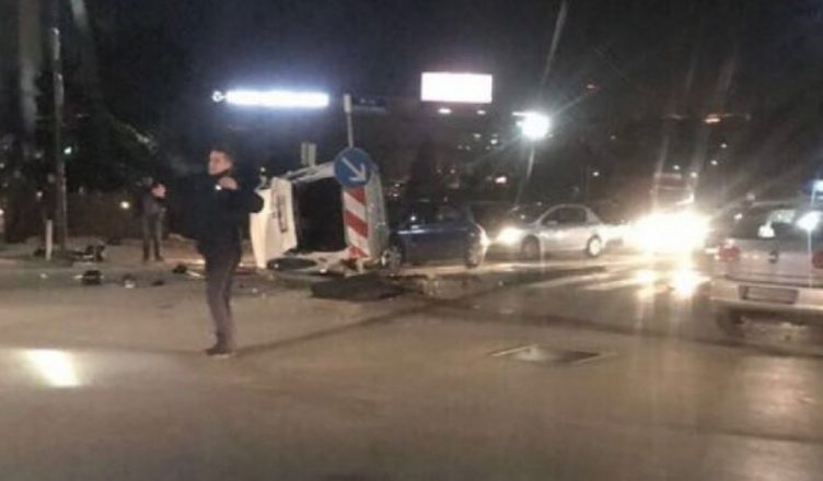 Përplasje tragjike në Elbasan, humb jetën një grua aksident
