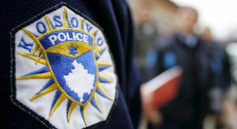 Prokuroria kërkon burg për 29-vjeçaren shqiptare që goditi burrin e saj auto Policia e Kosoves1556781700 770x418 1