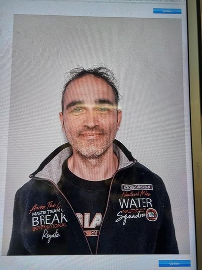 Gjendet një burrë me kokë të prerë në Francë, autori arratiset. Policia thirrje qytetarëve 1 autori 1