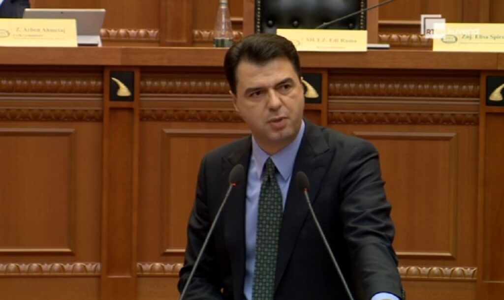 “Mos na hap barkun, kemi tre orë këtu”/ Basha kërkon sërish fjalën, tensione në sallë bashaa