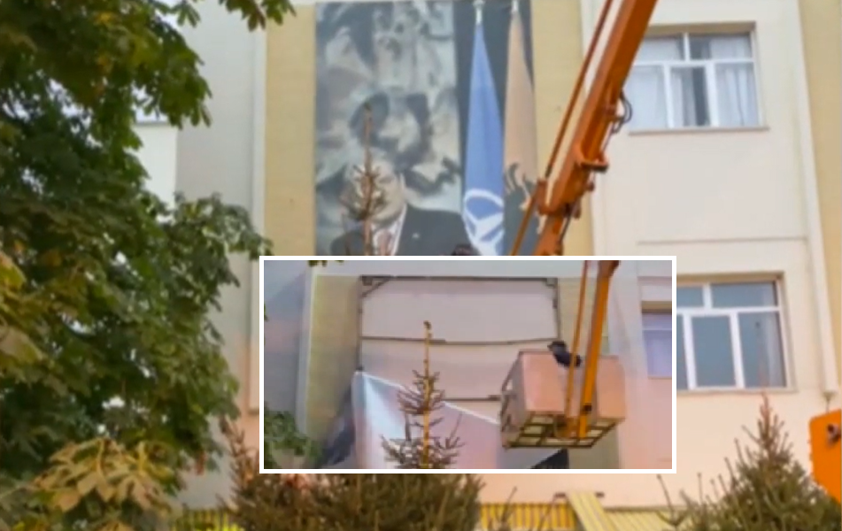 Pas shpalljes person “non grata”, Bashkia e Tropojës i heq Sali Berishës posterin gjigant berisha tropoje