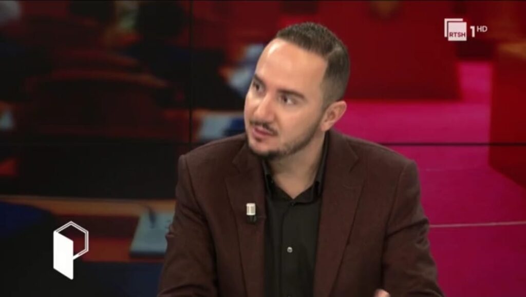 Berisha shpall kandidaturën për kryetar të PD, Salianji i pret shpresat: Zgjedhjet në 2025 c92b6898 4a06 471c b71f fe9bf0d4c9fd