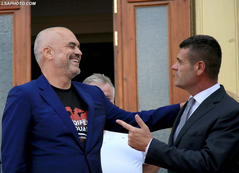 “Deri në mars na bëj çfarë të duash o komandant”, Astrit Patozi i bën 3 kërkesat e papritura Edi Ramës: Meqenëse ke rënë dakord me Lulin… patozi rama