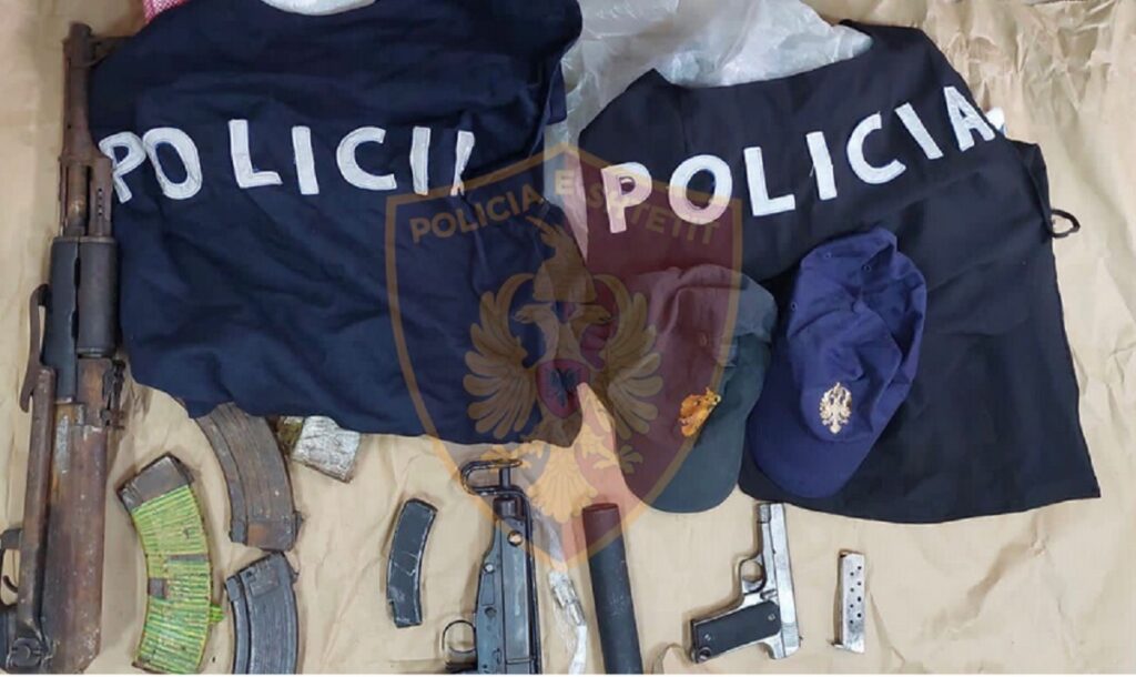 uniforma policia