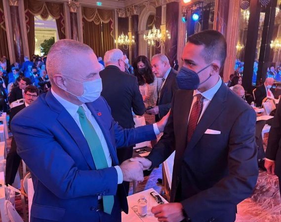 “Italia, partner strategjik për perspektivën europiane”, Meta takohet me ministrin e Jashtëm italian 251241941 425984855563422 7519793048035698156 n 569x450 1