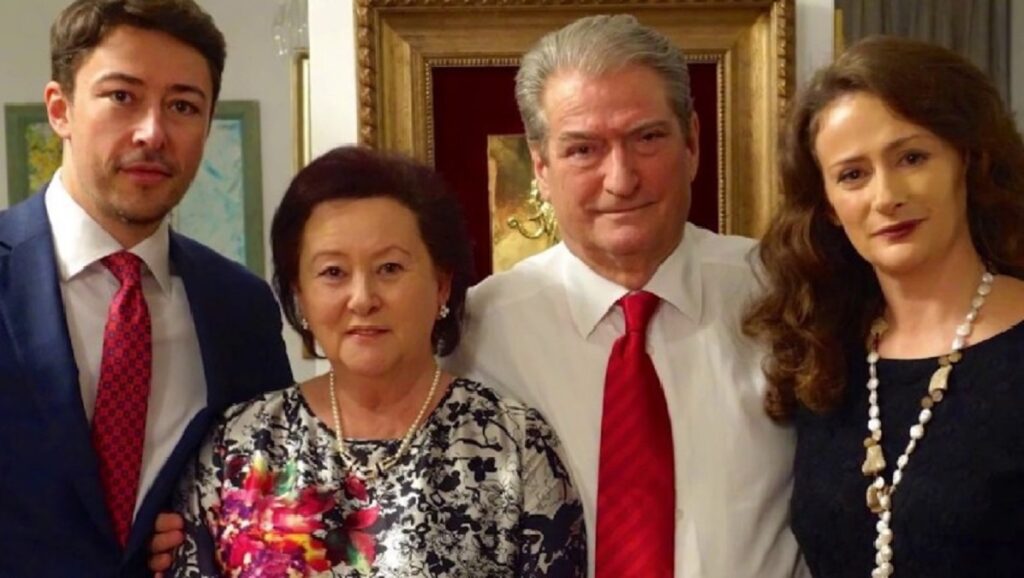 2 familja2