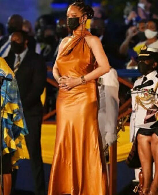 5DC29047 5225 4F2E AADE F05E36B6C928 300x369 1