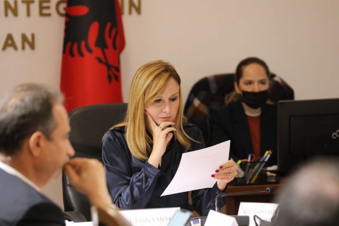 Tabaku në Komisionin e Integrimit: I takon qeverisë për të luftuar pastrimin e parave, kjo është një nga kushtet për Konferencën e parë Ndërqeveritare 6d958951 6a3b 41cf 9255 b1525509c115 675x450 1