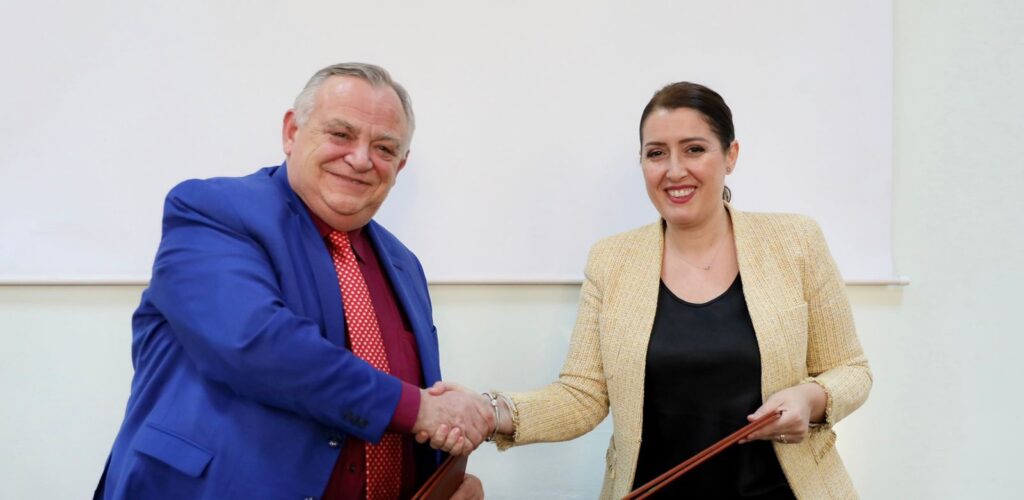 Manastirliu: Nga viti ardhshëm hapen edhe 150 kuota të reja pranimi për studentët e Mjekësisë 7753180a 60db 4129 b686 6e18ec8f996e