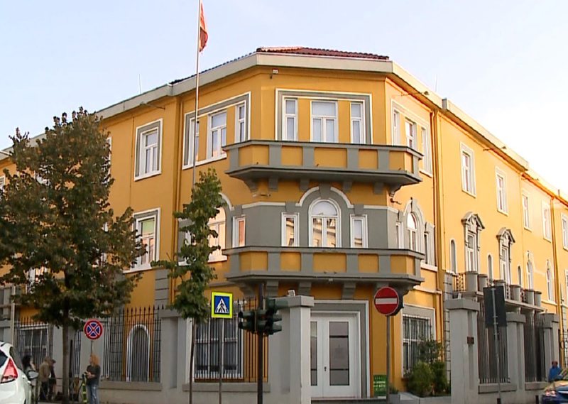 Shkarkohet nga detyra drejtoresha e Qendrës së Shërbimeve Arsimore, ministrja Kushi firmos vendimin 800 0 61812b9338fe3