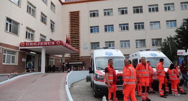 Dëshmitari rrëfen ngjarjen e rëndë në Vlorë: Nënë e bir u hodhën nga kati i pestë, nuk banonin në pallat 800 0 61a0cd74cf785