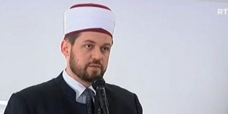 “Turp për organizatorët”/ Imami nga Kosova: Kush e shikon Big Brother janë të devijuar dhe rob të epshit të tyre Hoxha 750x375 1