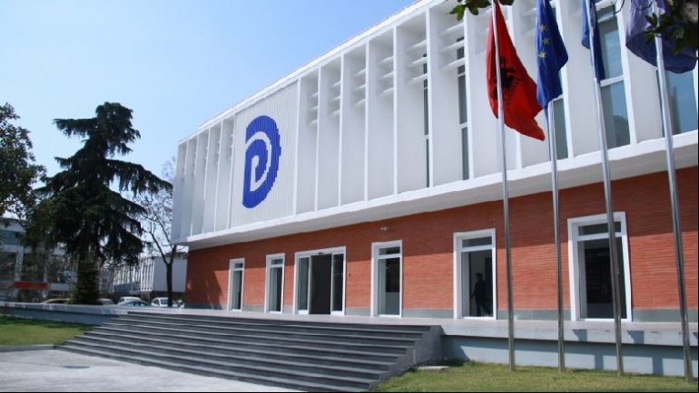 PD çon në gjykatë ndryshimet në statut të miratuara në Kuvendin e 17 korrikut, ja gjyqtarja që do e shqyrtojë PD