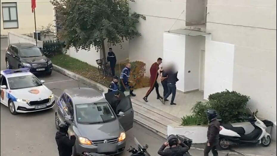 Kapet në Tiranë grabitësi i shumëkërkuar POLICIA 1