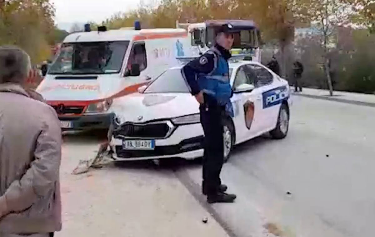 VIDEO- Makina e policisë përplas Benzin, plagosen rëndë 3 persona - TiranaNews