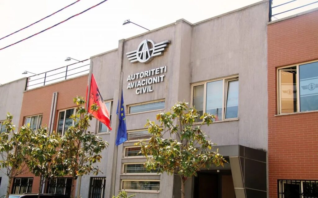 Ikën drejtoresha e Autoritetit të Aviacionit Civil, kush e zëvendëson aviacioni civil