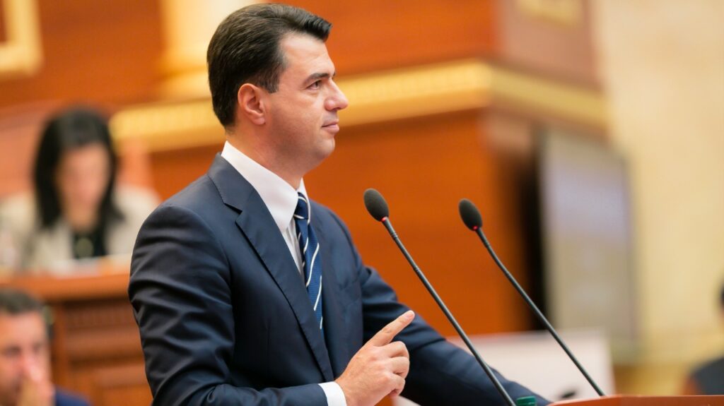 “Nuk luftojnë dot pastrimin e parave”/ Basha akuza të rënda qeverisë: Këta janë kapur në përgjimet e antimafias me Ndragheta e Cosa Nostra basha kuvend