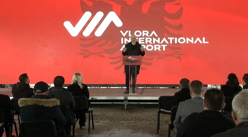 Rama: U përballa me kampionët e padurimit që janë vlonjatët. Romuzet e tyre u kthyen në mirësi edi rama aeroporti vlores