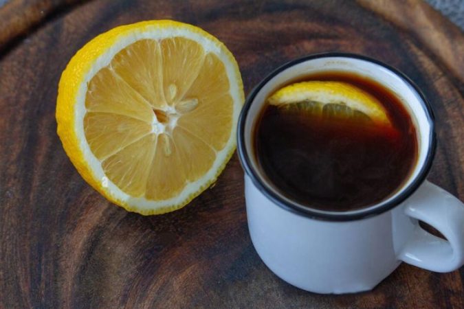 A mund të shtoni lëng limoni në kafe për të humbur peshë? kafe 750x500 1 675x450 1
