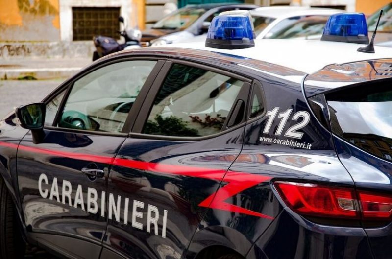 28-vjeçari shqiptar vdes pasi rrëzohet nga maja e një monumenti në Itali karabinier e1637575244605
