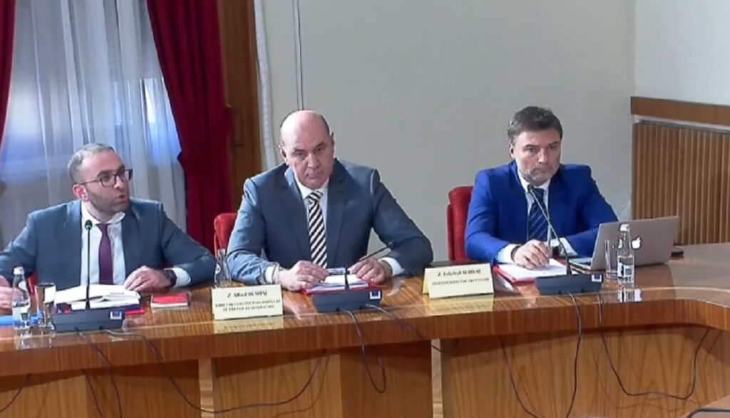 Mandati i “vetingut”, PD kërkon shtyrjen e mbledhjes mandti vetingut