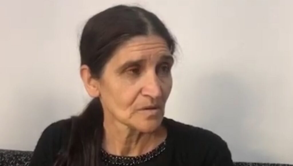 I ekzekutuan djalin me thikë, nëna: Autorin do ta vras vetë mirela kovaci