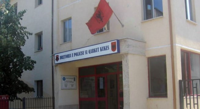 Theu xhamat e Komisariatit të Kukësit, arrestohet 37-vjeçari policia kukes