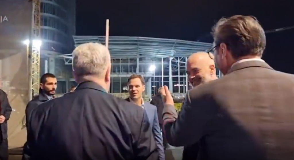 “O Edi, si je?”/ Vuçiç ndan pamjet nga takimi me Ramën, e çon të shohë kulla… rama vucic