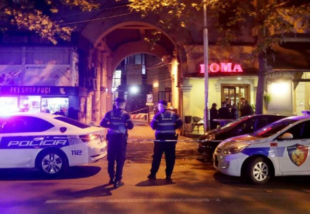 Konflikti në ish-Bllok, në pranga dhe autori tjetër romaa