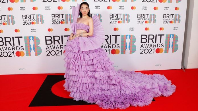 British Awards fut në garën për çmime edhe kategoritë gjinore asnjanëse zz 36 696x392 1