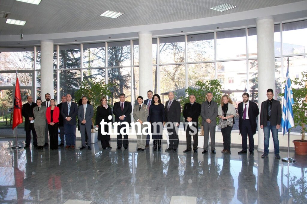 Varrezat greke, ekspertët grekë mbërrijnë në Tiranë. Takime në Ministrinë e Mbrojtjes 269828694 385770020005240 7733222298137044732 n 1