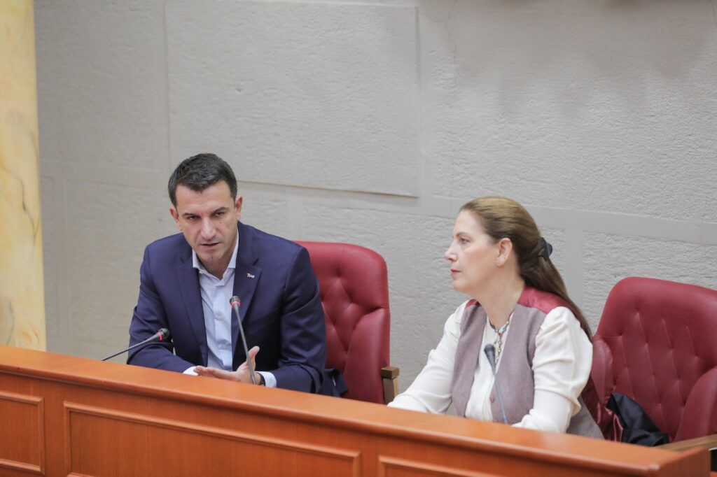 Paralajmëron Veliaj: Jo më lavazhe, servise makinash, disko e gomisteri poshtë pallateve 472dc4f2 39dd 437d 9c03 bbe7207048c1