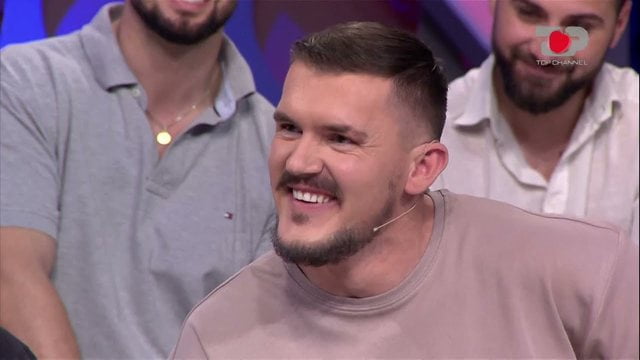 Konkurrenti largohet papritur nga Për’puthen: Nuk jetoj dot vetëm për famë 1 640 0 61c0a684a496f 1