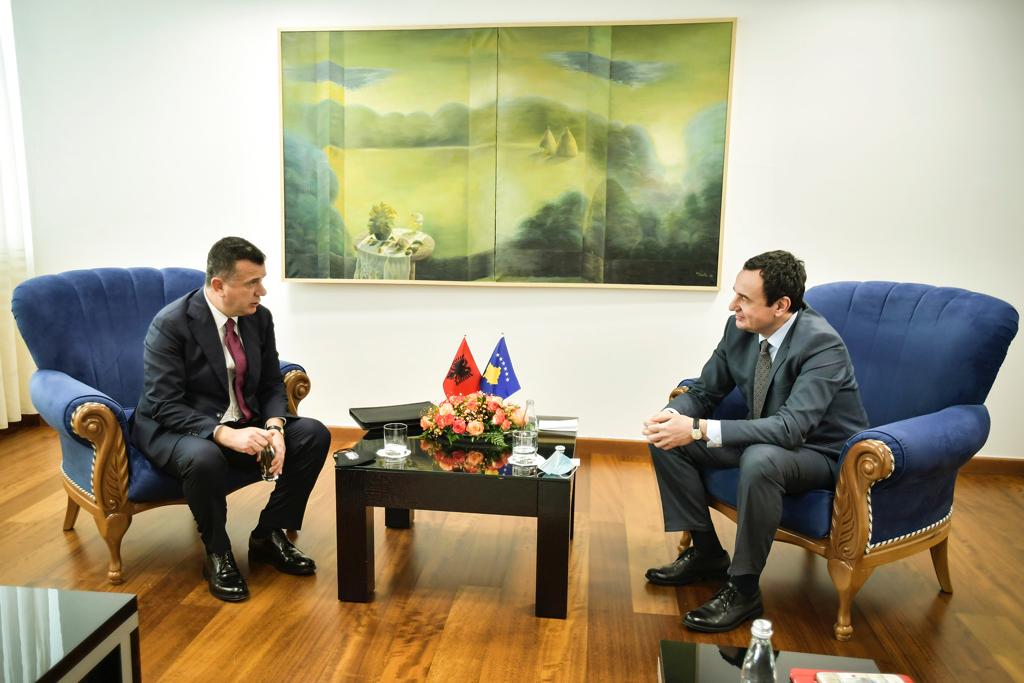 Balla takon Kryeministrin Albin Kurti: Do vijojë puna për forcimin e bashkëpunimin edhe në nivel të grupeve parlamentare Balla Kurti 4