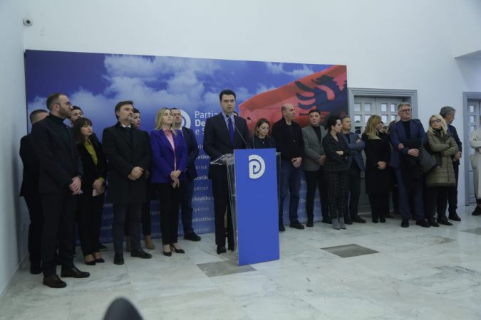 Mbyllet mbledhja e Kryesisë/ Basha: Nesër mbledhim Këshillin Kombëtar Basha 10