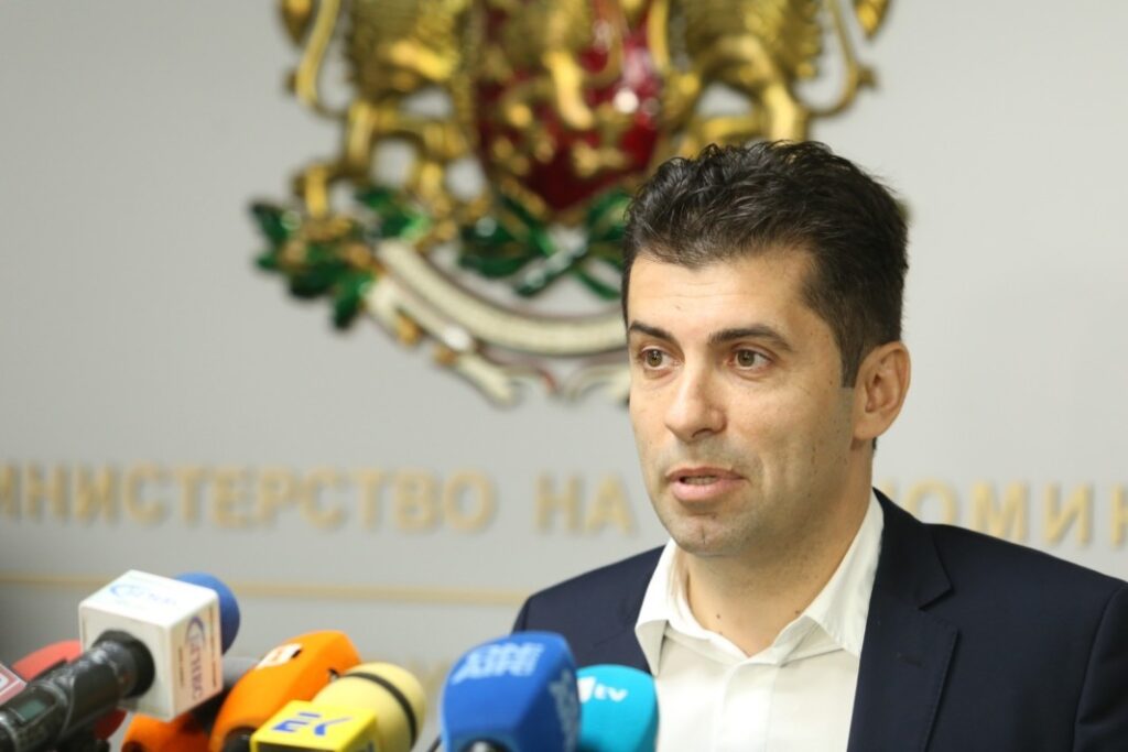 Ish-kryeministri bullgar Petkov: Vendim historik nga Parlamenti Kiril Petkov