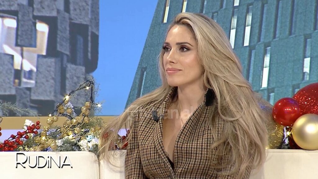 Ledina Çelo: Bashkëshorti siguron të ardhurat, unë iu përkushtova familjes Ledina Celo