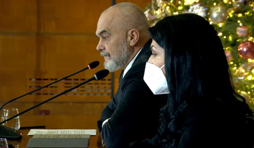 Skandali me pagat, Rama: Gjasat janë më shumë të ketë ndodhur një infiltrim i brendshëm se sa sulm kibernetik Untitled 2