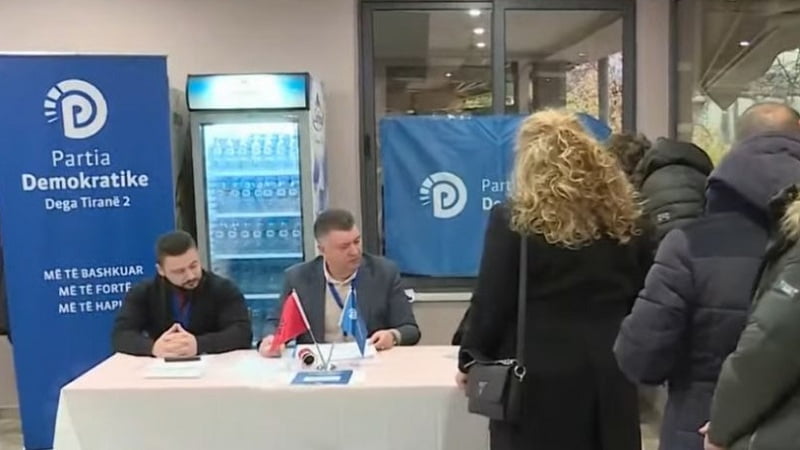 Nis votimi për Referendumin, mbështetësit e Berishës votojnë për shkarkimin e Bashës WhatsApp Image 2021 12 18 at 8.09.44 AM