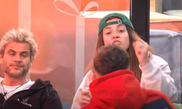 VIDEO/ “Ik p****u, më tregon mua ti”! Sherr mes Donaldit e Arjolës! Aktorja tropojane: Ke ardhur si miush e më ke thënë…! arjola 1 590x354 1