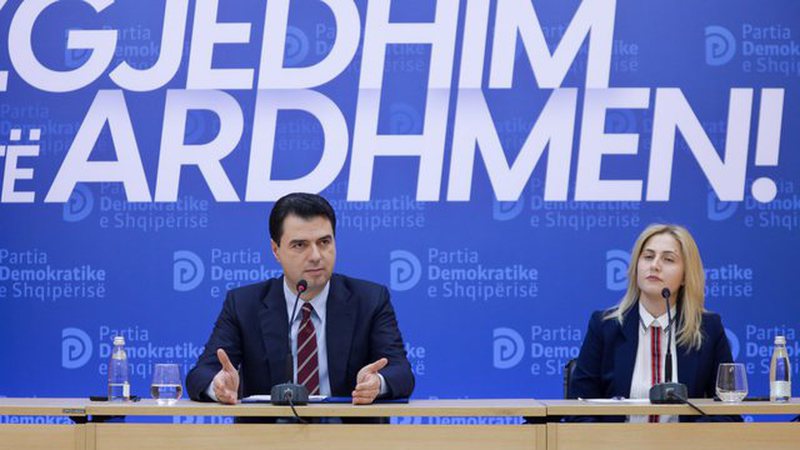Basha uron Ramën për vitin 2022: Në aspektin personal i uroj pleqëri të mbarë, në aspektin politik… basha zhupa