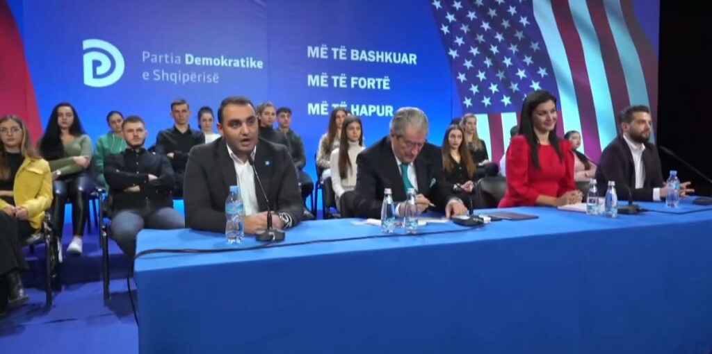Berisha merr live mesazhin për ndarjen nga jeta të mikut amerikan të shqiptarëve: S’i dalim kurrë borxhit berisha ne amerike